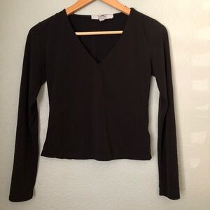 Faded Rose Essentials Long Sleeve V neck black career Top Medium